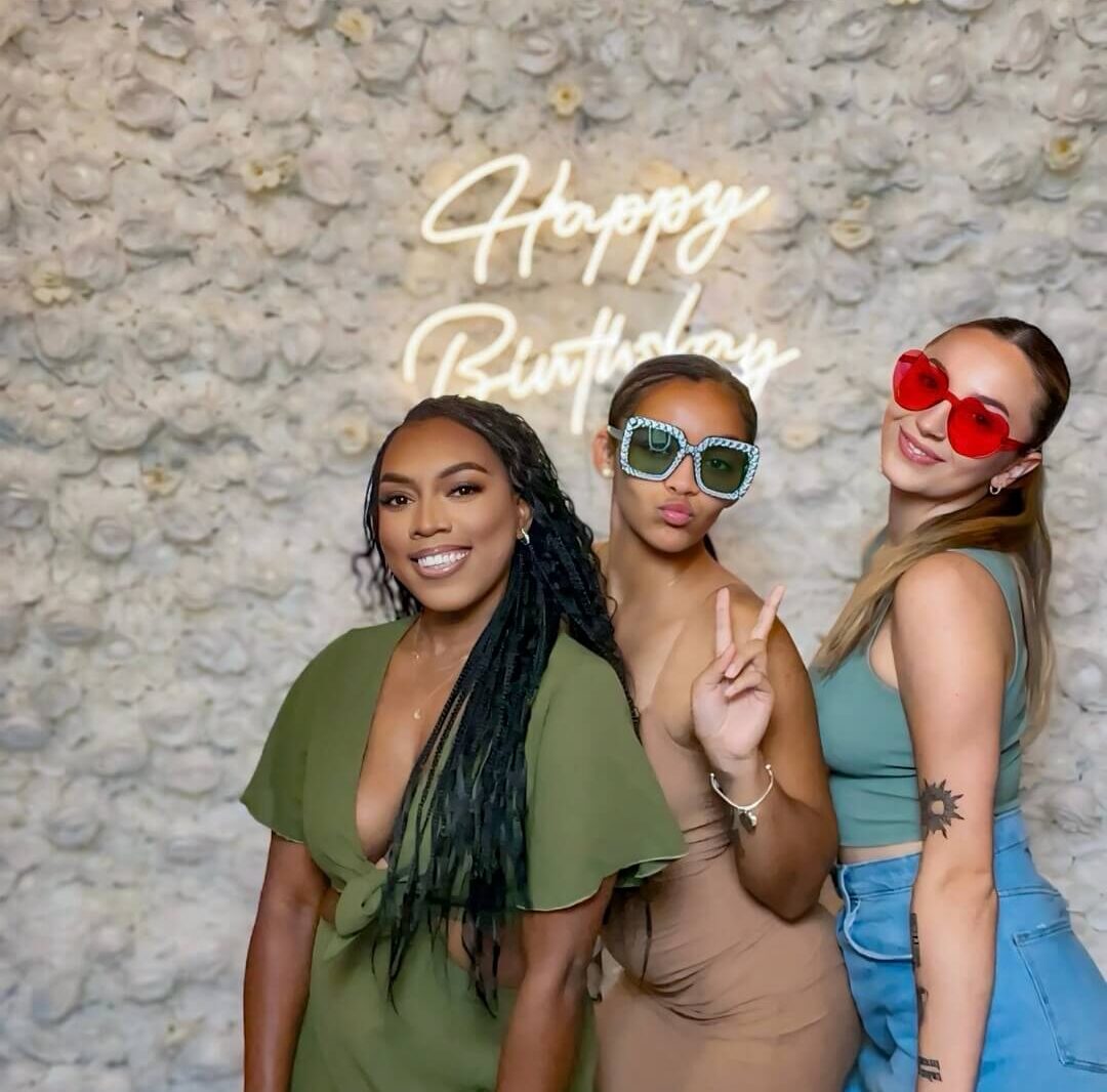 Photobooth Rental in Roseville 3 1 e1728566675842 Gallery